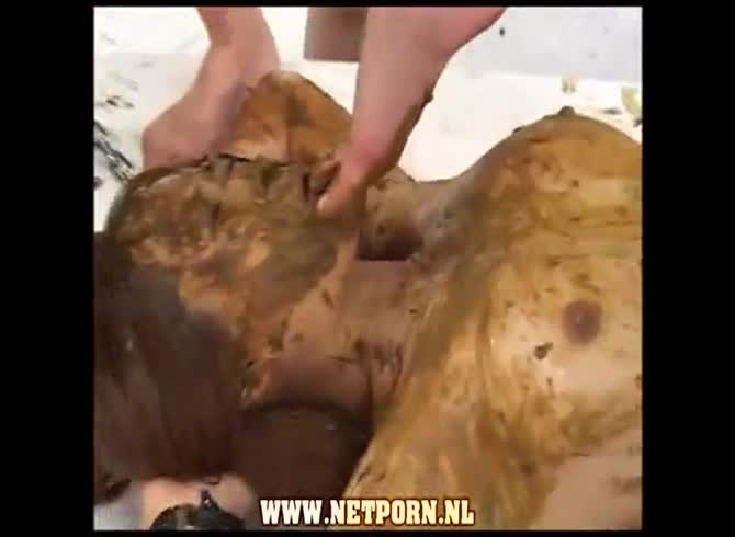 Video :Japanese scat lover got body full of poop and being tortured